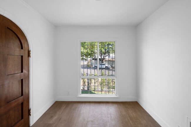 Photo - 1905 S Orange Dr