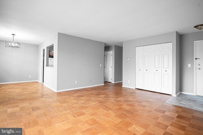 Photo - 211 Crocker Dr Unit 211-F