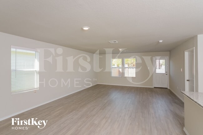 Photo - 1827 Morse Way