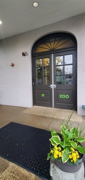 Photo - 200 S 8th St