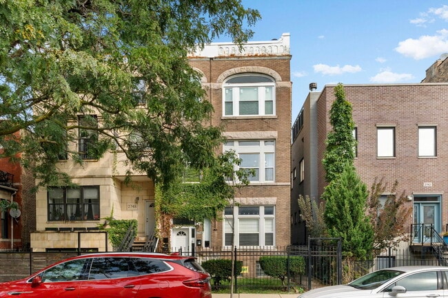 Building Photo - 2744 W Haddon Ave Rental