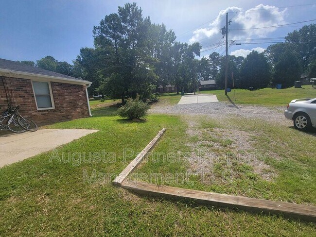 Photo - 134 Stoneybrooks Pl Unit A