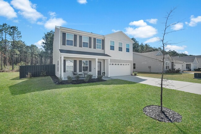 Photo - Bright & Welcoming 5-Bedroom Home in Richmond Hill, GA