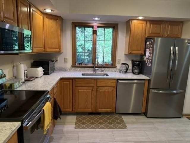 8 Mill Pond Ln