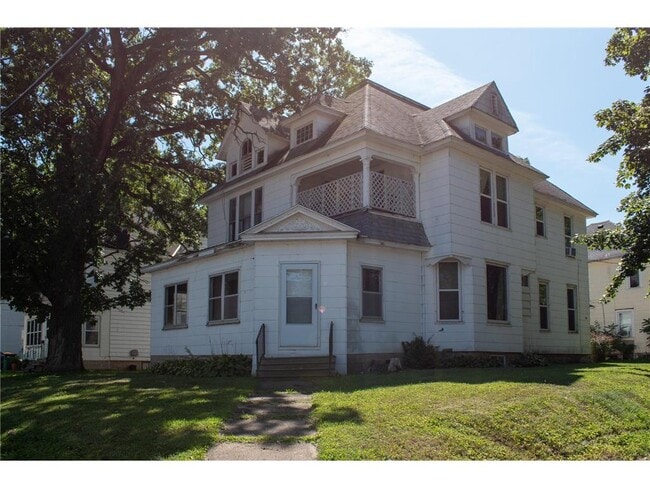 Building Photo - 701 Water St