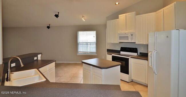 Photo - 1117 Ajuga Ct