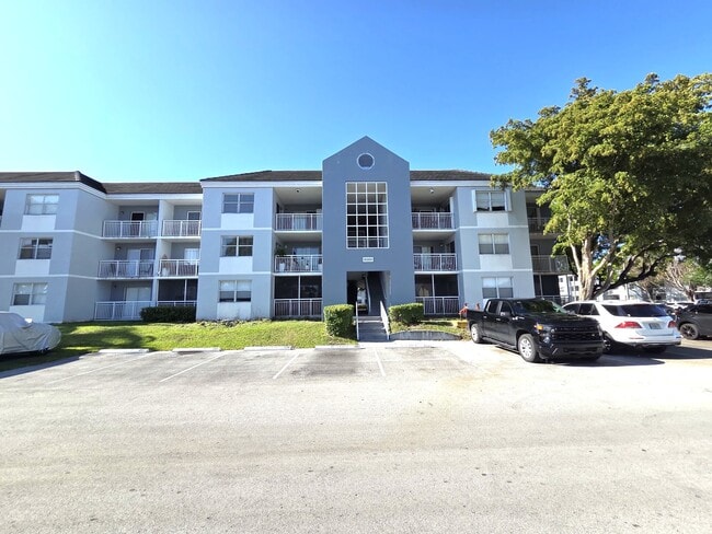 Photo - 8560 SW 212th St Unit 8560