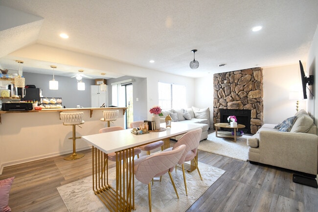 Photo - 1500 W Esplanade Ave