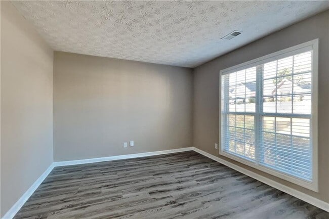 Photo - 41 Ludwick Ln