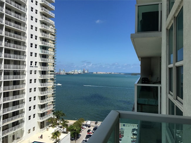 Photo - 186 SE 12th Ter Unidad 1904