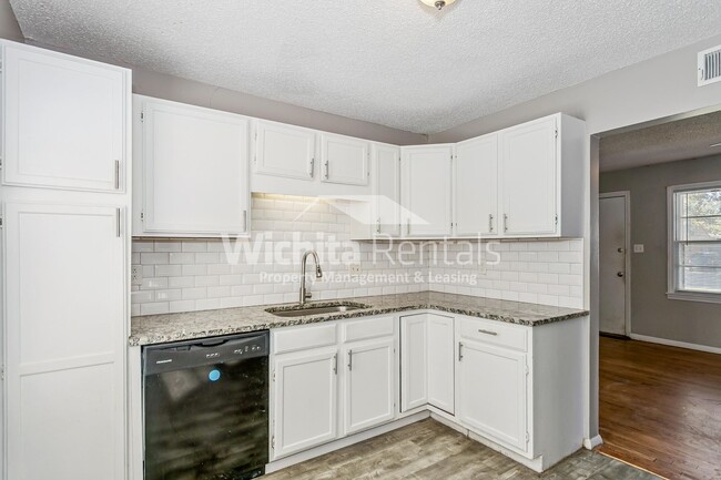 Photo - Move-In ready 2 bed/ 1bath + 1 car garage