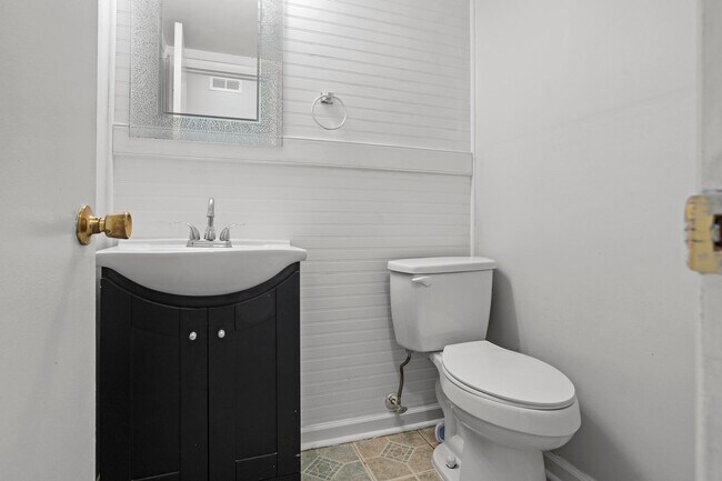 Photo - Townhome for rent in Jacksonville!