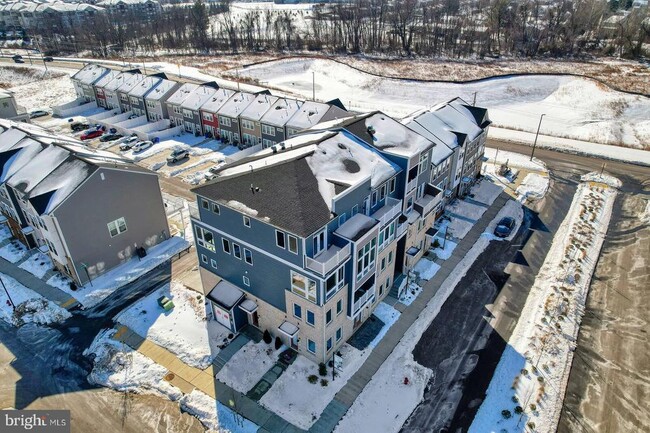 Photo - 710 Iron Frg Rd