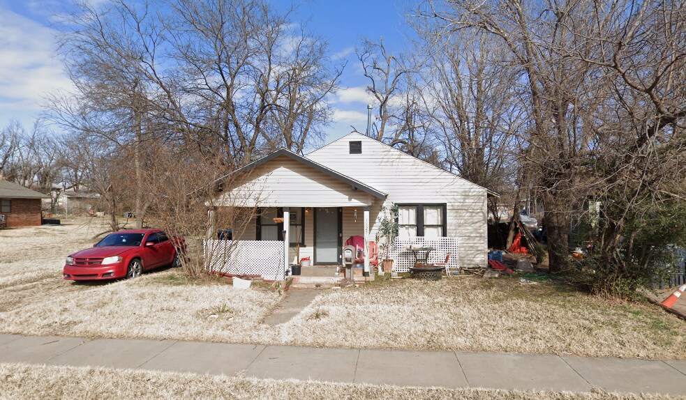 Photo - 1827 E Park Plz