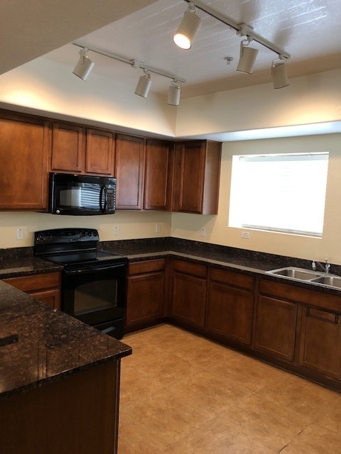 KITCHEN - 2150 W Alameda Rd Unit 1296