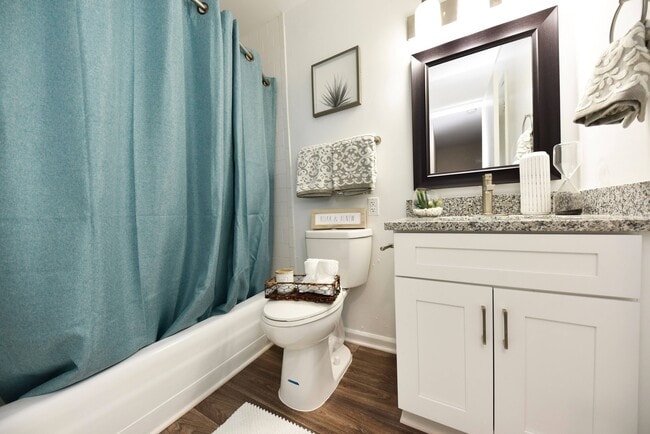 Full Bathroom Sandy Creek