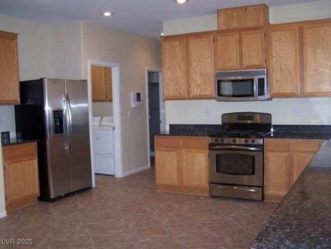 Photo - 283 Maddelena Ave