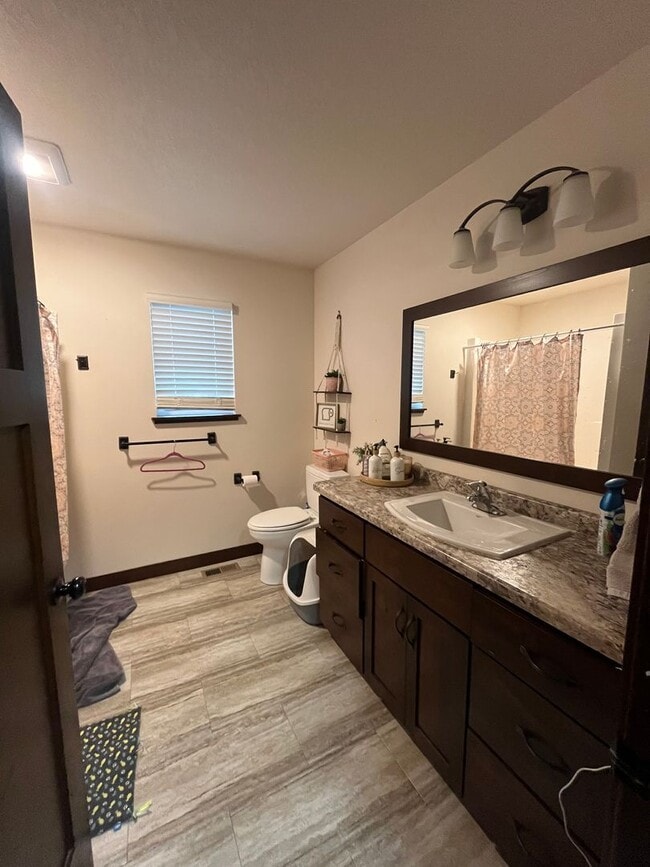 Photo - 4964 Waylon St