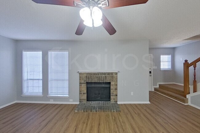 Photo - 2136 Woodnote Ln