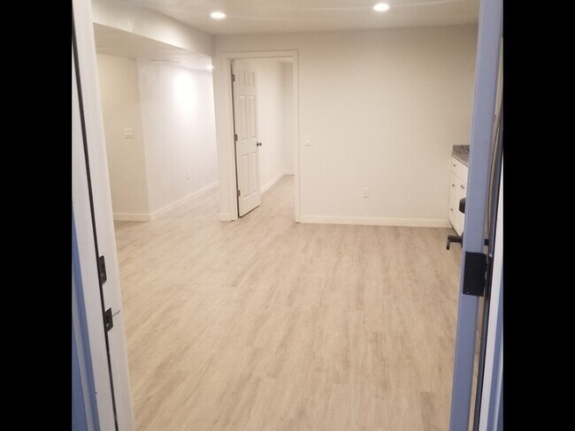 4964 W Ticoa Ln