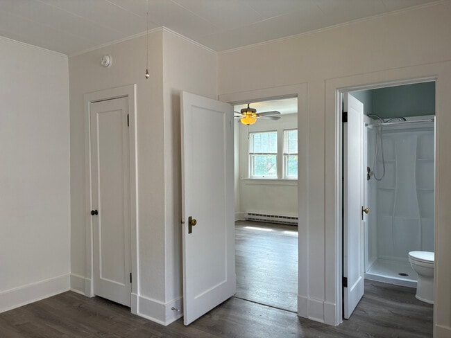 Building Photo - 2024 W Pacific Ave Rental