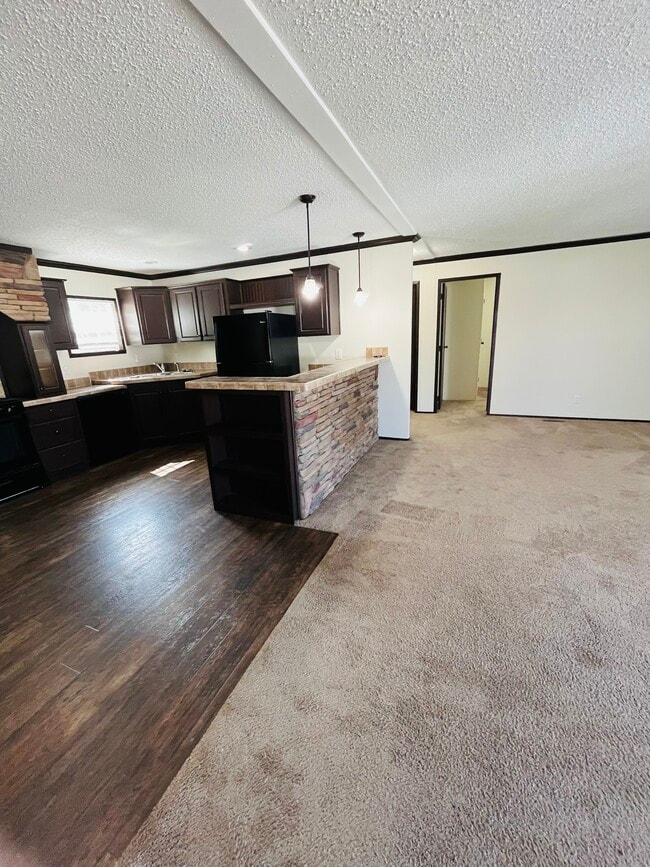 Photo - 15621 Pine Ridge Dr