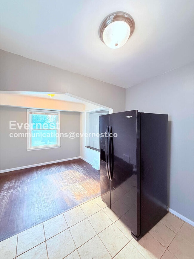 Photo - 8270 Trinity St