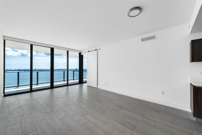 Photo - 3131 NE 7th Ave Unit 4104