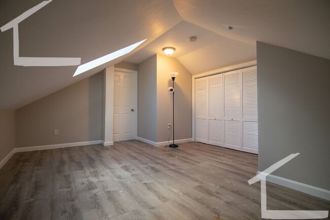 Photo - 9/1 Large two-level 5BR/2BA near MBTA, BU & more