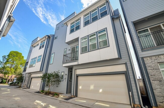 Building Photo - 5811 Fairdale Ln