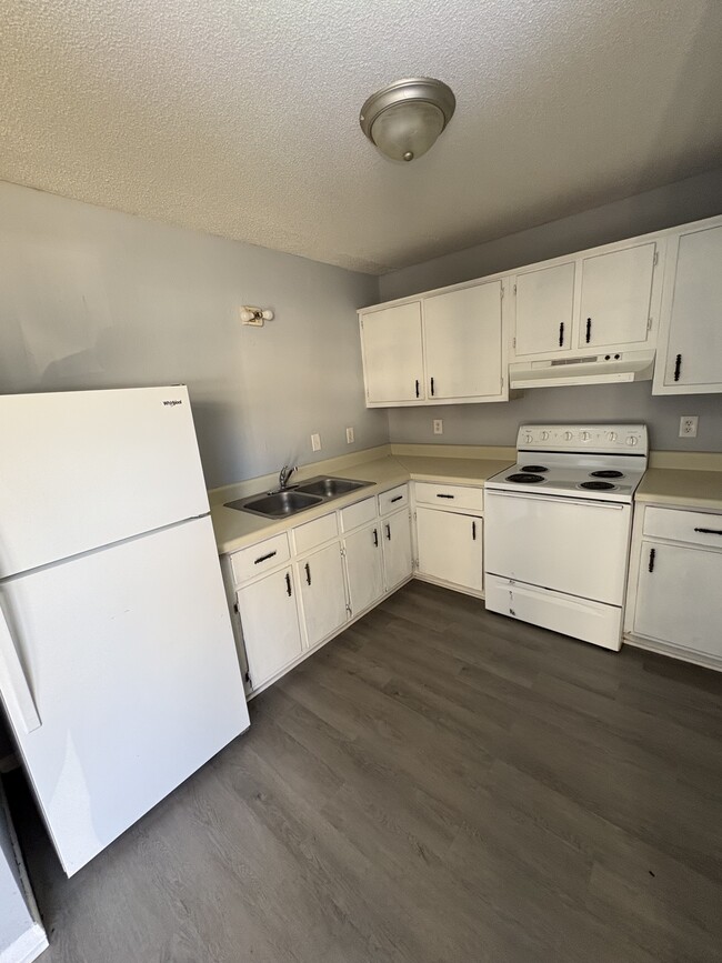 Building Photo - High St and Lelia St Unit C1