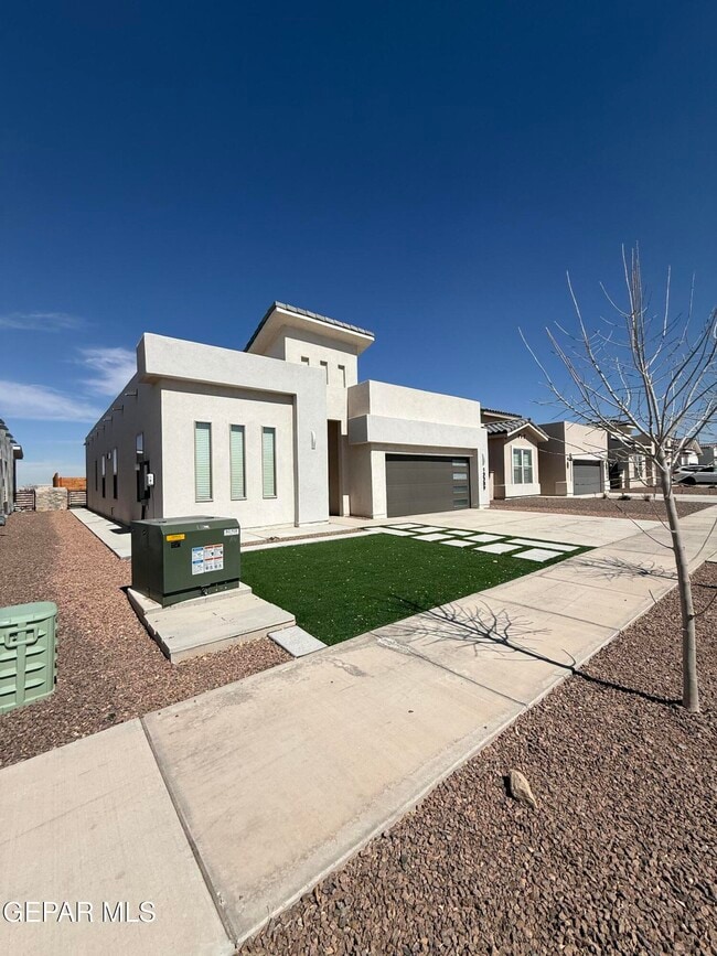 Photo - 13389 Carterton Ave