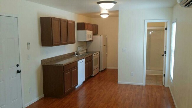 Photo - 623 E Jefferson St