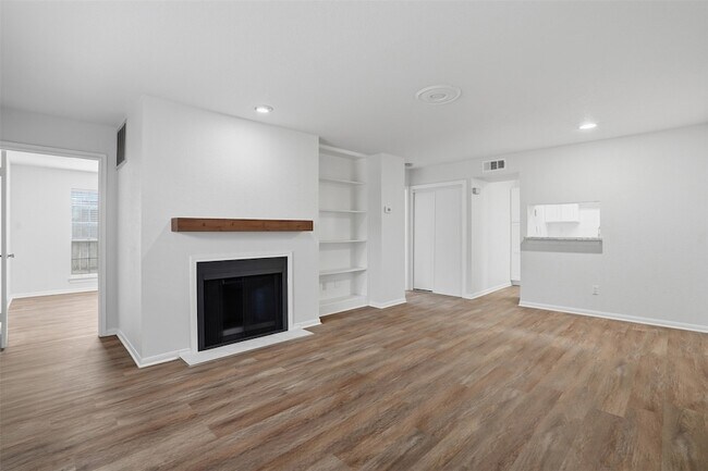 Photo - 1860 White Oak Dr Unit 333