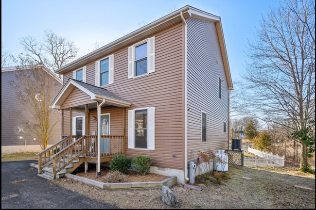 Photo - 4922 Lerch Dr