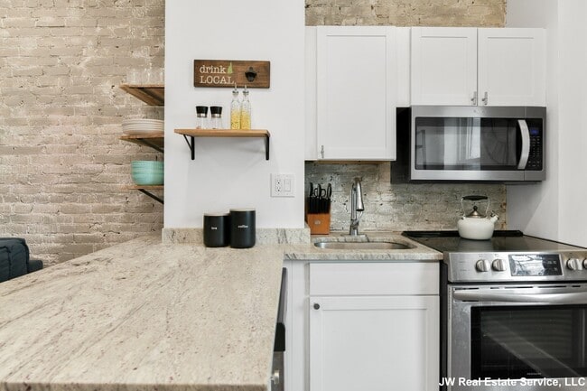 Photo - 27 Swallow St Unit #2