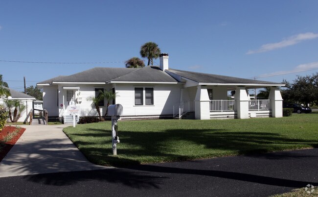 Photo - Palm Village