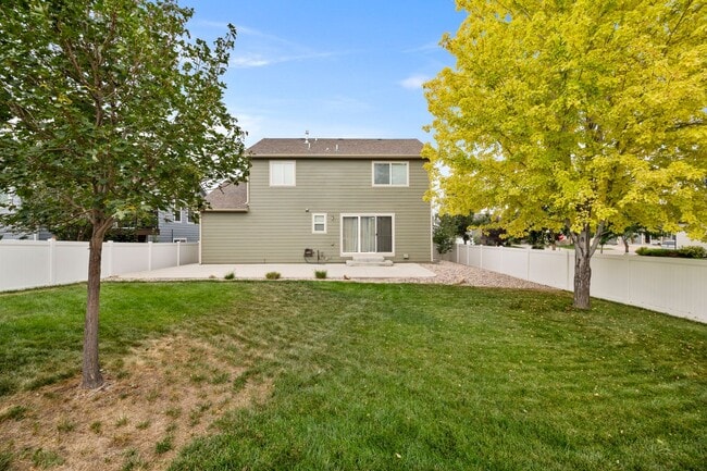 Photo - 5 Bed 3.5 Bath Home in Maple Hills Available Now!!