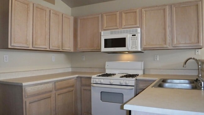 Photo - 3 Bedroom Home Near Unser and McMahon NW