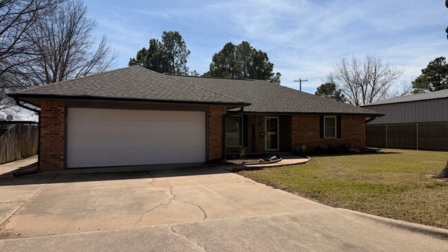 Building Photo - 209 E Cammack St