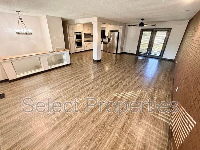 Photo - 1605 Dupwe Dr