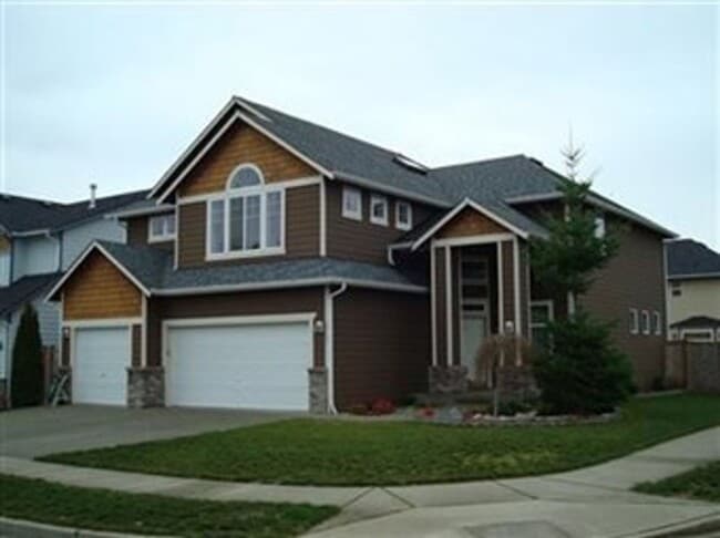 Beautiful home on corner lot! - Beautiful home on corner lot!