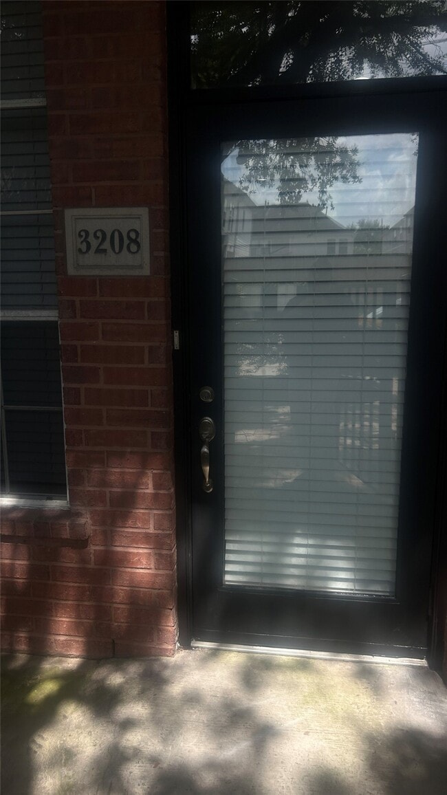 Photo - 3208 Jackson St Unit 1
