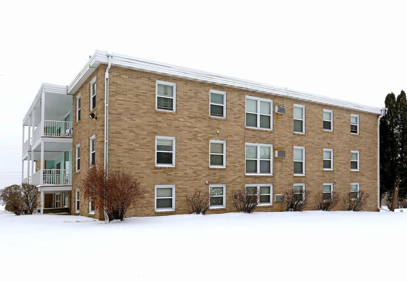 Roseville Terrace - Roseville Terrace Apartments