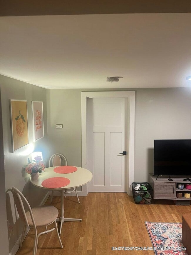 33 Maverick Square Unit 101