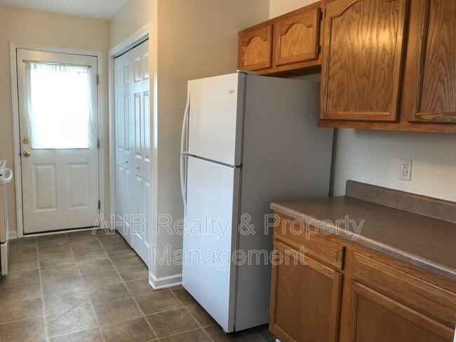 Photo - 200 Manning Way