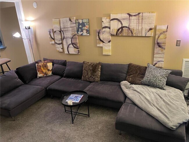 Photo - 6730 Vernon Ave S Unit 402