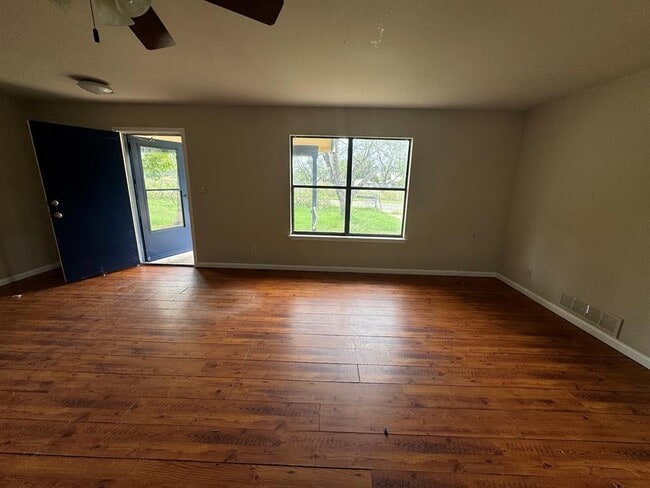 Photo - 851 Aspen Ln