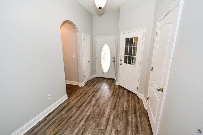 Photo - 226 Wingfield Way