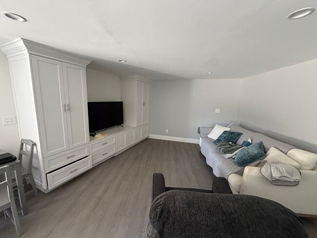 Photo - 3 bedroom house with amazing views Unit 3013 Horton Ave. - B